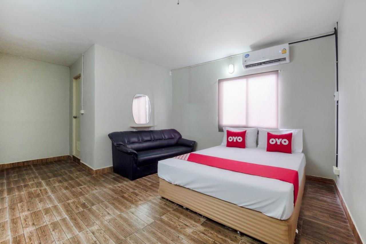 Oyo 1066 Encore Sea Side Патая Екстериор снимка