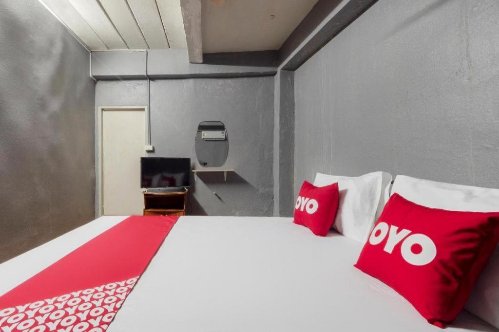 Oyo 1066 Encore Sea Side Патая Екстериор снимка