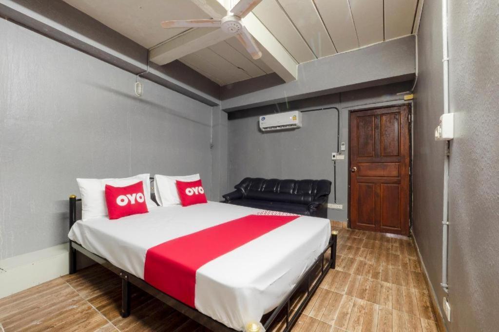 Oyo 1066 Encore Sea Side Патая Екстериор снимка