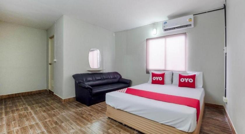 Oyo 1066 Encore Sea Side Патая Екстериор снимка