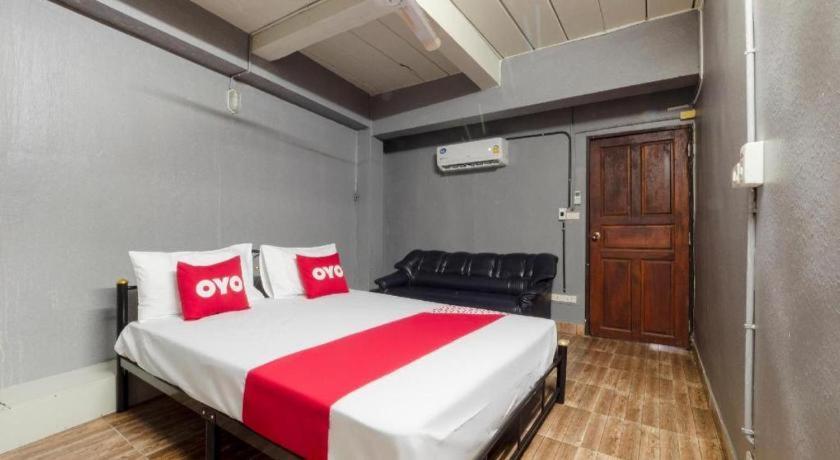 Oyo 1066 Encore Sea Side Патая Екстериор снимка